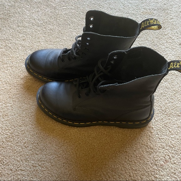 Dr. Martens 1460 Pascal Combat Boot Women's Leather Upper Original size 7 - Picture 3 of 10